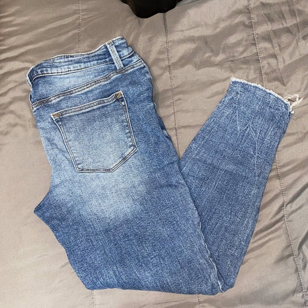 MAURICES sz 12 high waisted jeans.